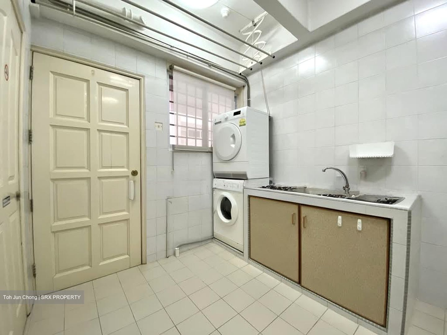International Plaza (D2), Apartment #584937651